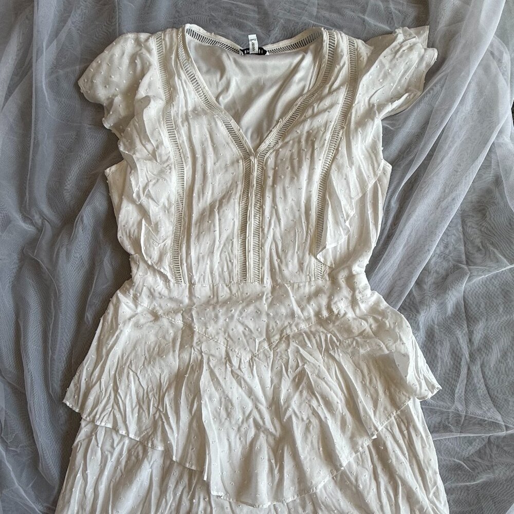 Express White Ruffle Dress – Size M